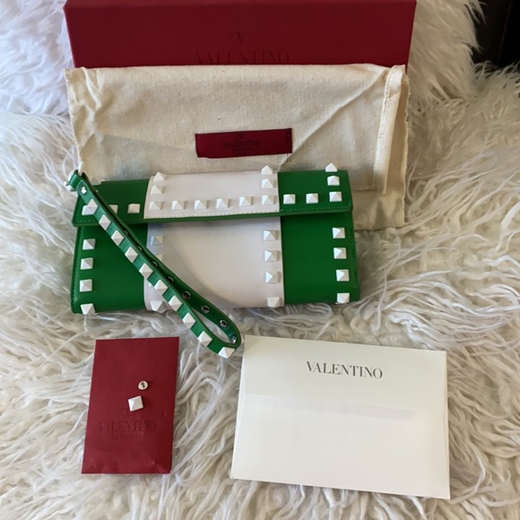 Valentino Garavani rock studs wristlet - Picture 16 of 17